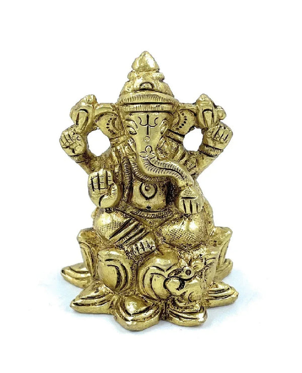 Ashtadhatu Ganeshsa on Lotus Singhasan - Achleshwar
