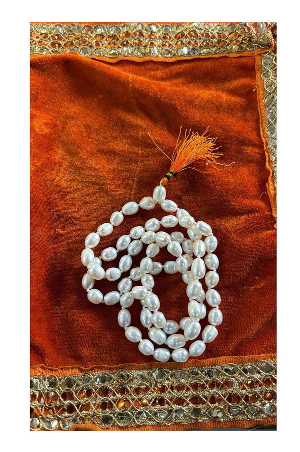 Chandra Dev Aradhna Moti Hakik Mala