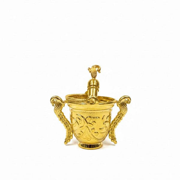Golden balti pot with embossed pattern and upright pichkari sprayer