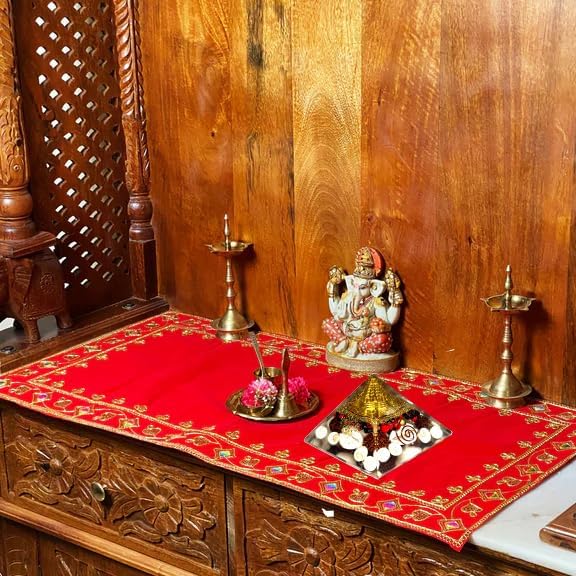 Achleshwar Crystal Laxmi Pyramid for Vastu, Wealth, Luck, 80-90 MM, with Rudraksha, Shree Yantra, Gomati Chakra labcertified