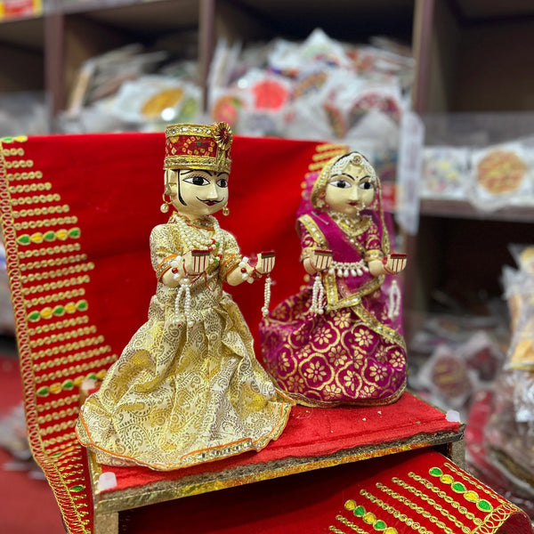 Isar ji Gangaur ji Idols / Murti Set of 1 Pair Wooden (12 inch) - Achleshwar - Achleshwar