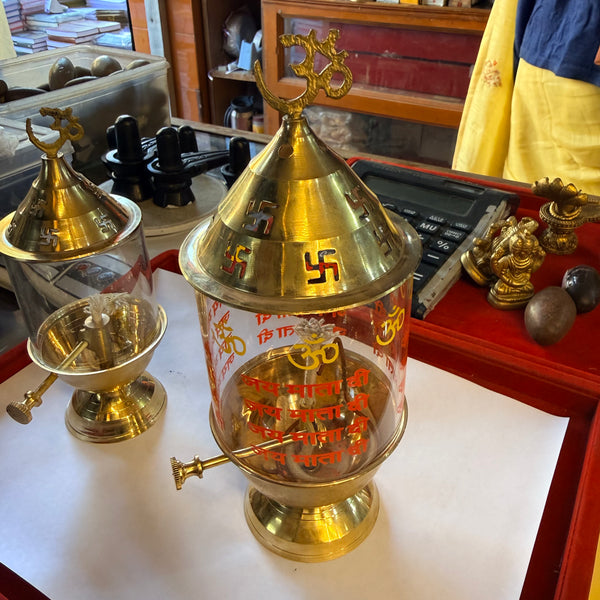 Akhand Diya – Elegant Traditional Golden Oil Lamp for Pooja, Mandir & Diwali Rituals