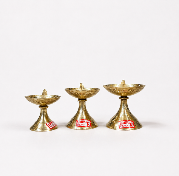 Brass Plain aarti Diya Stand with Handle